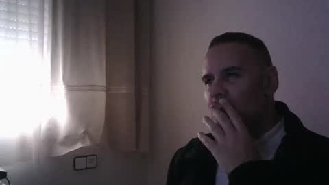 Snapshot of gioshadow chatting on 01/10/25, 12:36 gioshadow online show from 01/10/25, 12:36