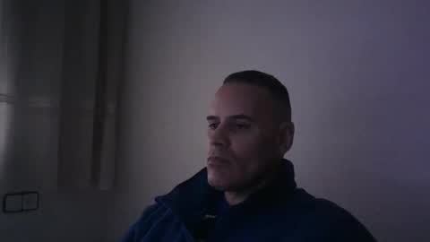 Snapshot of gioshadow chatting on 01/25/25, 03:52 gioshadow online show from 01/25/25, 03:52