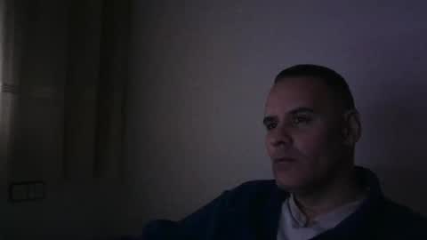 Snapshot of gioshadow chatting on 02/02/25, 02:24 gioshadow online show from 02/02/25, 02:24