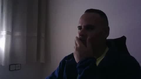 Snapshot of gioshadow chatting on 10/15/25, 11:43 gioshadow online show from 10/15/25, 11:43