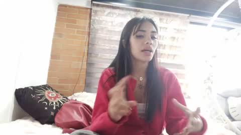 Snapshot of giovanna_oliveria chatting on 07/08/26, 09:30 giovanna_oliveria online show from 07/08/26, 09:30