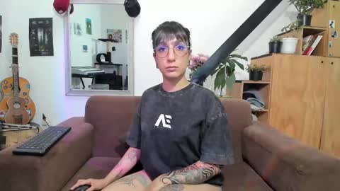 girasol1921 online show from 03/03/25, 06:22