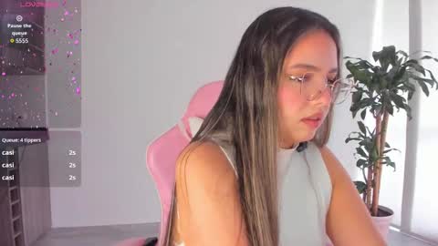 Snapshot of girl_alana chatting on 09/12/25, 05:13 Alana online show from 09/12/25, 05:13