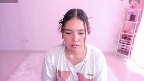 Snapshot of girl_alana chatting on 11/21/25, 03:33 Alana online show from 11/21/25, 03:33