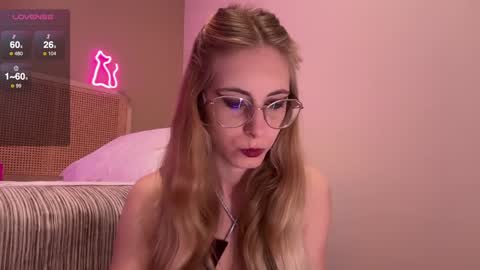 Nikki online show from 01/11/25, 06:12