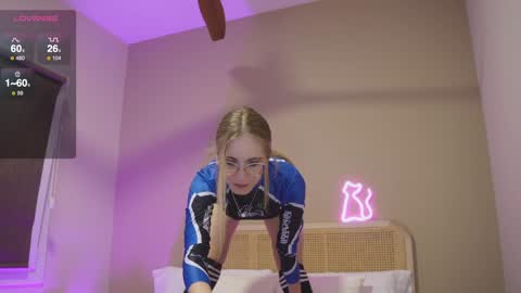 Nikki online show from 03/11/25, 06:41