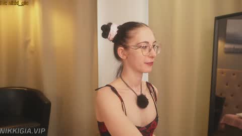 Nikki online show from 02/01/26, 01:42