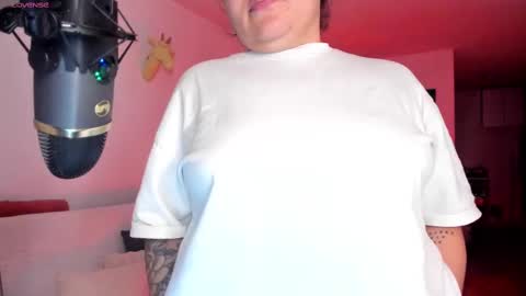 girl_inline online show from 09/17/25, 12:12