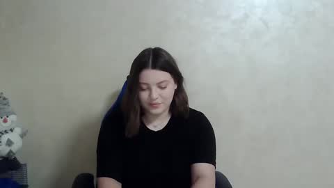 girl_leya online show from 12/11/24, 11:21