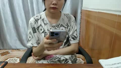 Snapshot of girlbaee chatting on 10/21/25, 01:39 Babe online show from 10/21/25, 01:39