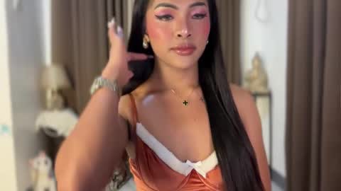 queen ronna online show from 02/01/26, 04:16