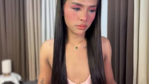 Snapshot of girlcock_dominantfucker chatting on 03/26/26, 12:28 queen ronna online show from 03/26/26, 12:28