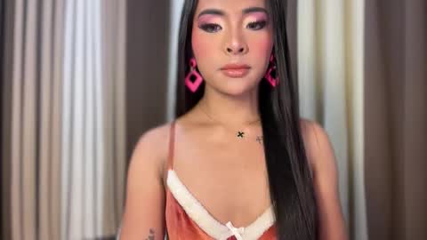 Snapshot of girlcock_dominantfucker chatting on 04/12/26, 10:59 queen ronna online show from 04/12/26, 10:59