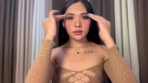 queen ronna online show from 05/10/26, 07:57