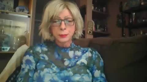 Snapshot of girlinrock chatting on 02/01/26, 01:48 Girlinrock online show from 02/01/26, 01:48