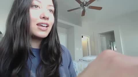 Snapshot of girlnextdoor702 chatting on 12/08/24, 09:41 Jasmine online show from 12/08/24, 09:41