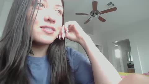 Snapshot of girlnextdoor702 chatting on 01/01/25, 06:49 Jasmine online show from 01/01/25, 06:49