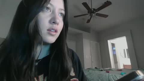 Snapshot of girlnextdoor702 chatting on 03/02/25, 02:00 Jasmine online show from 03/02/25, 02:00