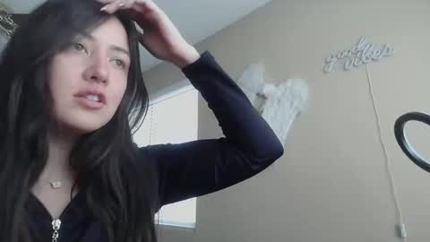 Snapshot of girlnextdoor702 chatting on 09/18/25, 04:20 Jasmine online show from 09/18/25, 04:20