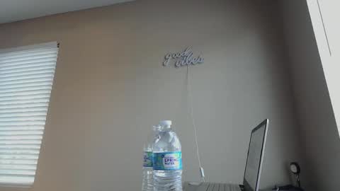 Snapshot of girlnextdoor702 chatting on 11/03/25, 12:13 Jasmine online show from 11/03/25, 12:13