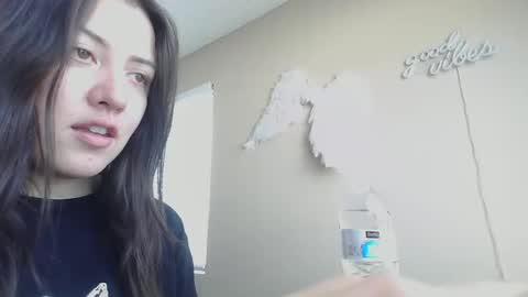 Snapshot of girlnextdoor702 chatting on 03/22/26, 09:29 Jasmine online show from 03/22/26, 09:29