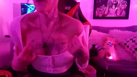 Snapshot of girls227445638252 chatting on 03/05/26, 05:03 girls227445638252 online show from 03/05/26, 05:03