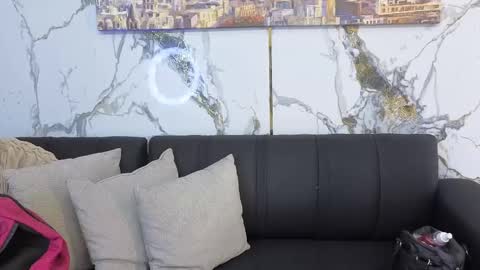 girls_latinas11_aws online show from 10/13/25, 09:37