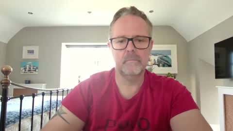 girlsandbikes online show from 02/25/25, 12:24