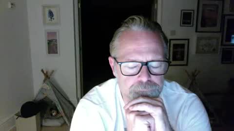 Snapshot of girlsandbikes chatting on 04/24/26, 11:07 girlsandbikes online show from 04/24/26, 11:07