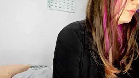 Maze    Thumbs up online show from 01/15/26, 08:23