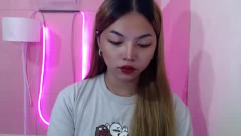 Snapshot of girlthatuneedxxx chatting on 03/02/25, 01:36 Rhaine online show from 03/02/25, 01:36