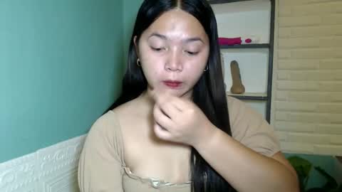 Rhaine online show from 12/19/25, 07:54