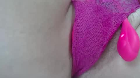 Snapshot of girlvictoria chatting on 10/23/25, 01:32 Victoria online show from 10/23/25, 01:32