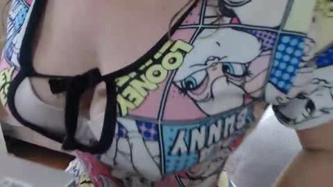 Snapshot of girlvictoria chatting on 11/27/25, 02:19 Victoria online show from 11/27/25, 02:19