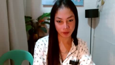 Snapshot of girlwhobelieveinmagic chatting on 01/07/25, 09:29 Callmenor online show from 01/07/25, 09:29