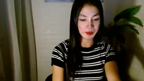 Snapshot of girlwhobelieveinmagic chatting on 03/04/25, 06:18 Callmenor online show from 03/04/25, 06:18