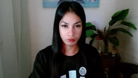 Snapshot of girlwhobelieveinmagic chatting on 03/07/25, 06:33 Callmenor online show from 03/07/25, 06:33