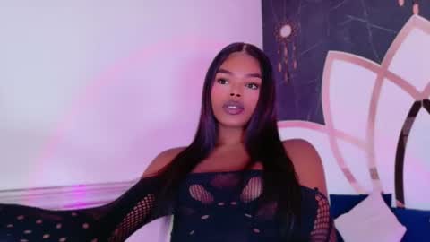 gisela_valencia online show from 06/14/26, 05:53