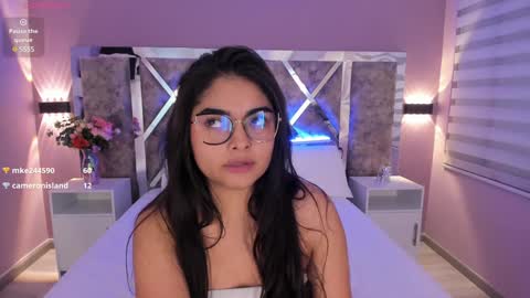 Snapshot of giselamaru chatting on 01/11/25, 02:04     online show from 01/11/25, 02:04