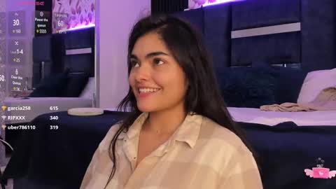 Snapshot of giselamaru chatting on 02/16/25, 08:00     online show from 02/16/25, 08:00