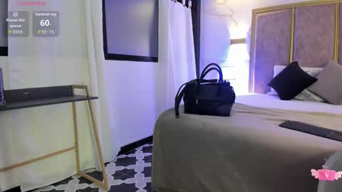 Snapshot of giselamaru chatting on 09/30/25, 10:09     online show from 09/30/25, 10:09