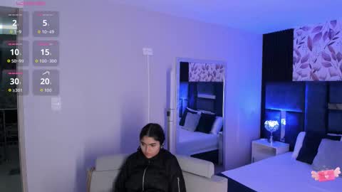 Snapshot of giselamaru chatting on 11/10/25, 10:25 online show from 11/10/25, 10:25