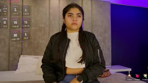 Snapshot of giselamaru chatting on 11/19/25, 10:48 online show from 11/19/25, 10:48