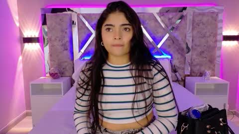 Snapshot of giselamaru chatting on 11/22/25, 11:09 online show from 11/22/25, 11:09