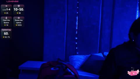 Snapshot of giselamaru chatting on 11/28/25, 10:07 online show from 11/28/25, 10:07