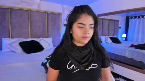 Snapshot of giselamaru chatting on 12/16/25, 10:31 online show from 12/16/25, 10:31