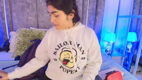 Snapshot of giselamaru chatting on 04/01/26, 11:00 online show from 04/01/26, 11:00