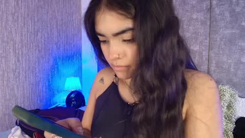 Snapshot of giselamaru chatting on 04/01/26, 01:41 online show from 04/01/26, 01:41