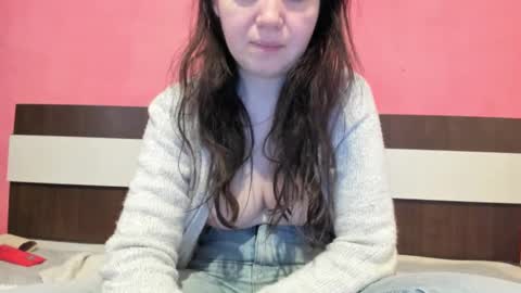 Snapshot of giselelove chatting on 02/25/25, 04:57 Gisella online show from 02/25/25, 04:57