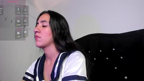 Snapshot of gisell_antonella chatting on 04/18/26, 07:40 Gisell online show from 04/18/26, 07:40